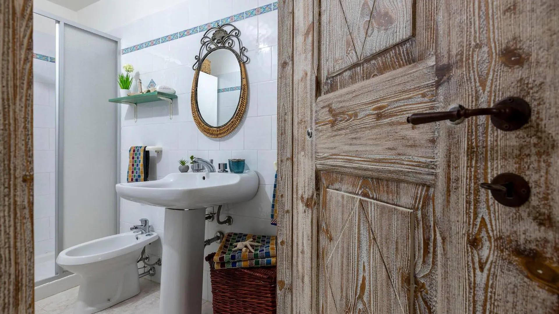 Il Borgo Family House 3Km Da La Pelosa Stintino Italy